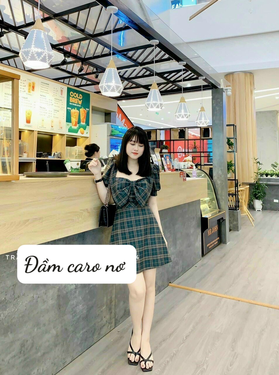 Đầm caro cổ vuông nơ ngực + Ảnh thật