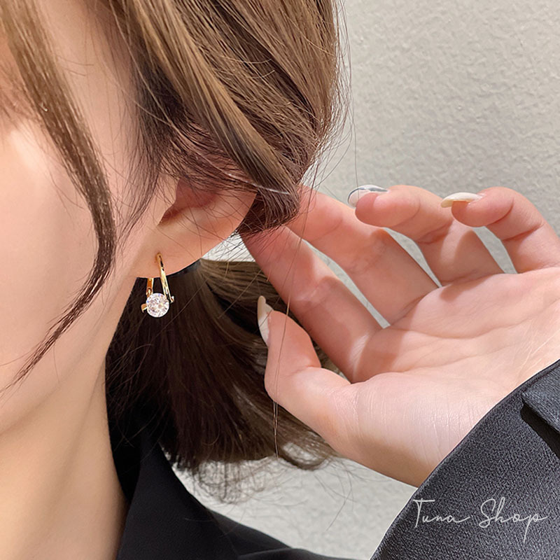 Khuyên tai gắn đá pha lê, Hoa tai Bạc nữ _ [HÀNG CÓ SẴN]_ 𝐂𝐚𝐦 𝐤𝐞̂́𝐭 𝐜𝐡𝐮𝐚̂̉𝐧 𝐁𝐚̣𝐜 _ 𝐓𝐔𝐍𝐀𝐒𝐇𝐎𝐏 𝐓𝐫𝐚𝐧𝐠 𝐬𝐮̛́𝐜 𝐁𝐚̣𝐜