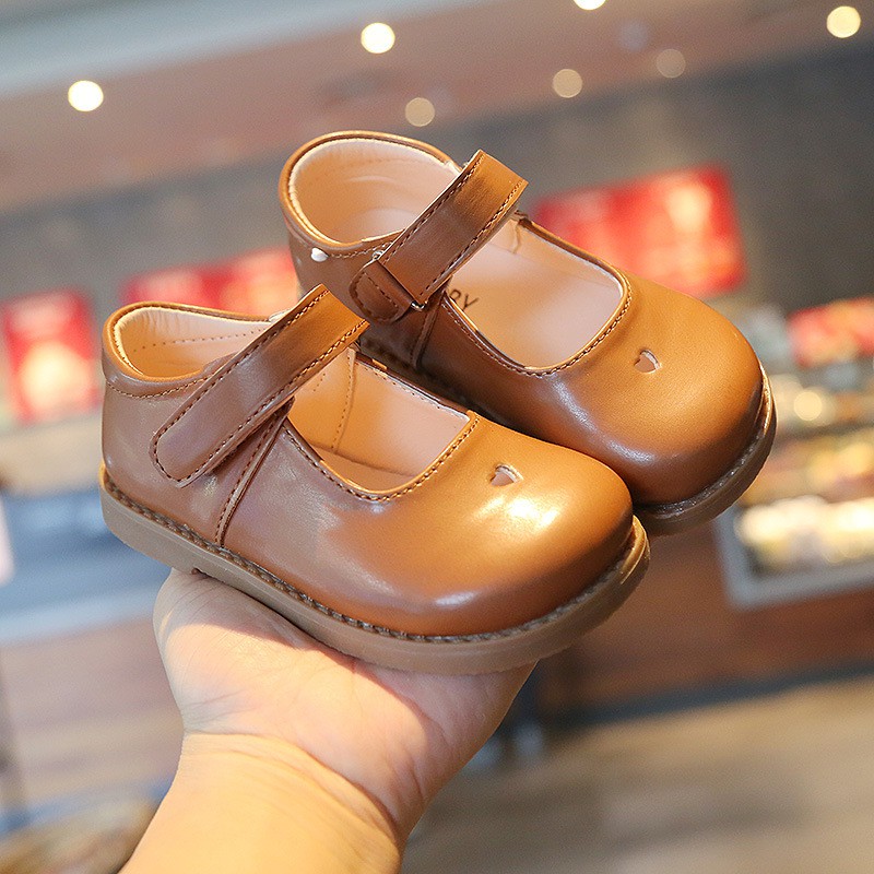 Giày cho bé gái - Giày búp bê cho bé siêu xinh có trái tim dễ thương phong cách Vintage chính hãng MG baby chất da PU siêu êm mềm V723