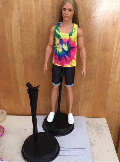 Chân đế búp bê Barbie model Muse, vintage, Ken