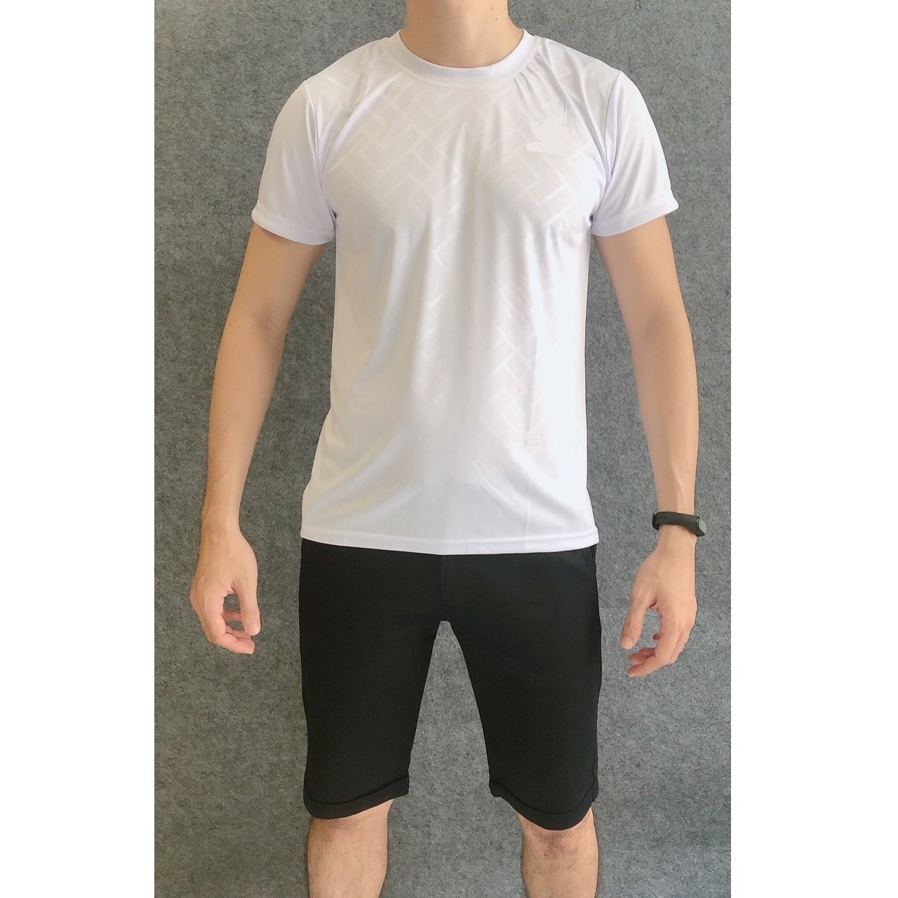 >> BÁO GIÁ ÁO THUN NAM CỔ TRÒN, KIỂU DÁNG THỂ THAO, CHẤT THUN LẠNH CỰC MÁT CÓ BIG SIZE | Shopee Lazada Sendo Tiki mới nhất 14 Áo thun nam cổ tròn, kiểu dáng thể thao, chất thun lạnh cực mát có big size