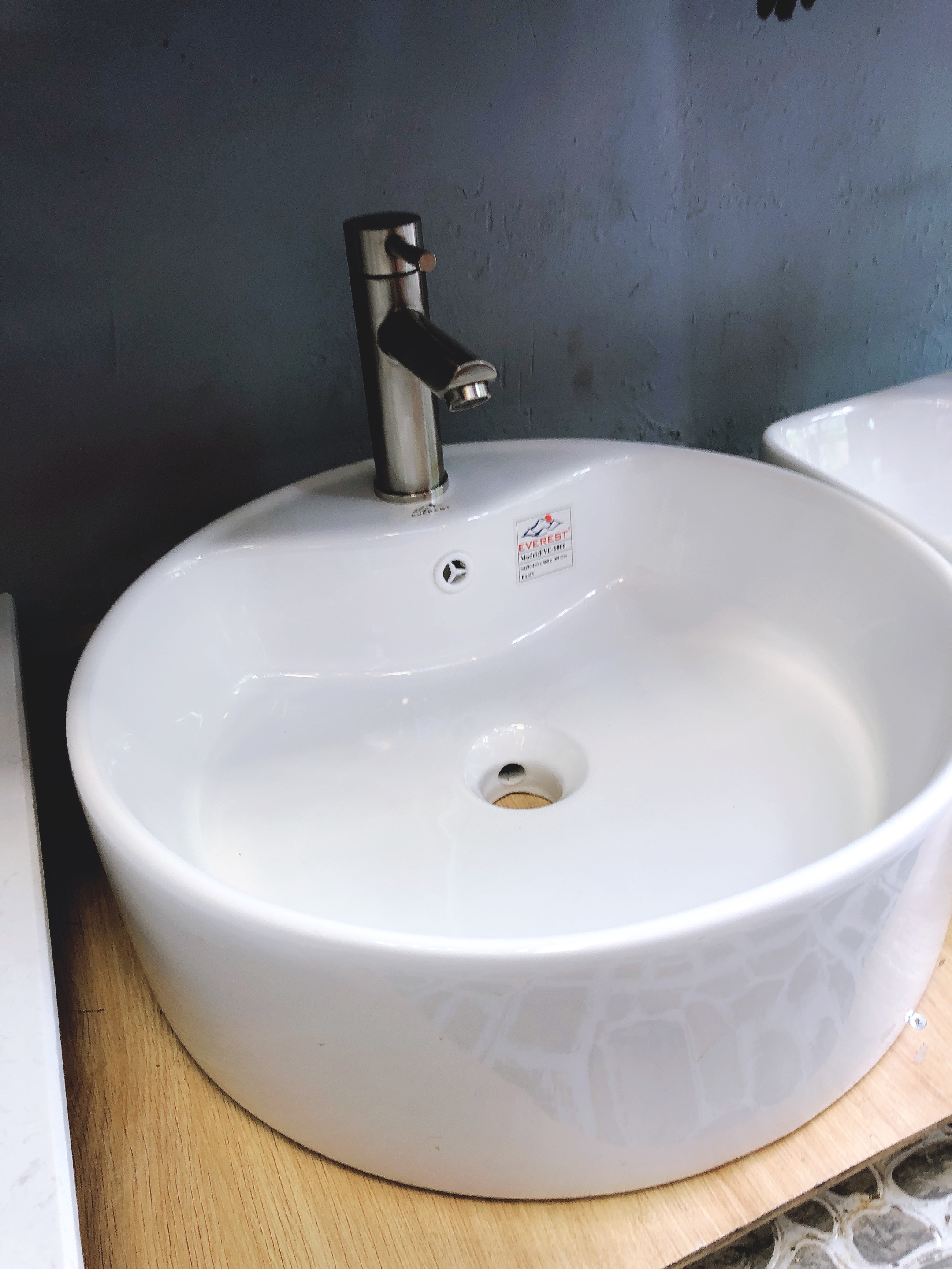 Lavabo  sứ tròn để bàn