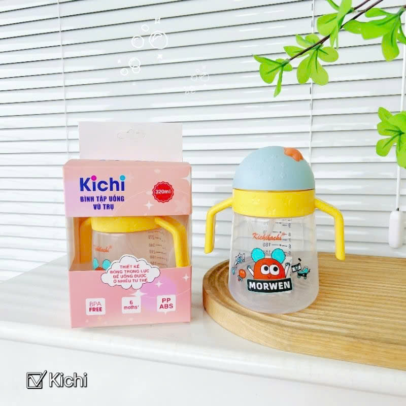 Bình tập uống nước ống hút cho bé Kichilachi Gấu 240ml