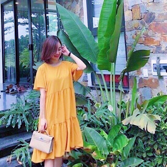 Đầm suông tầng vàng