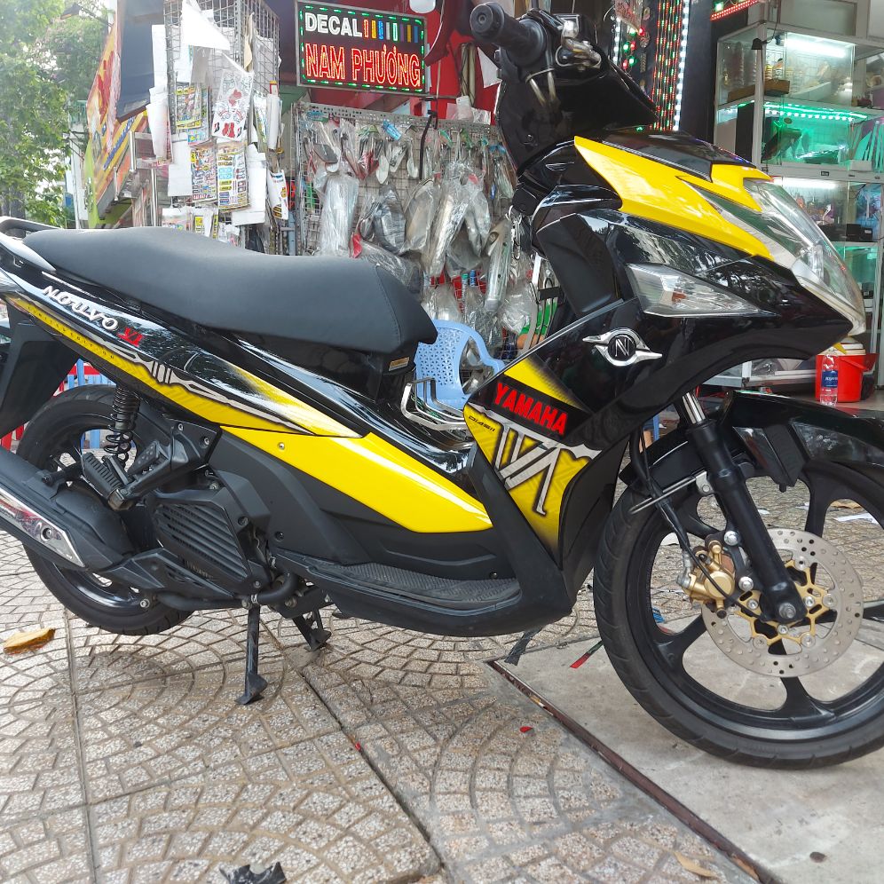 [HCM]Tem xe novo 5  tem rời cao cấp dán xe đen vàng