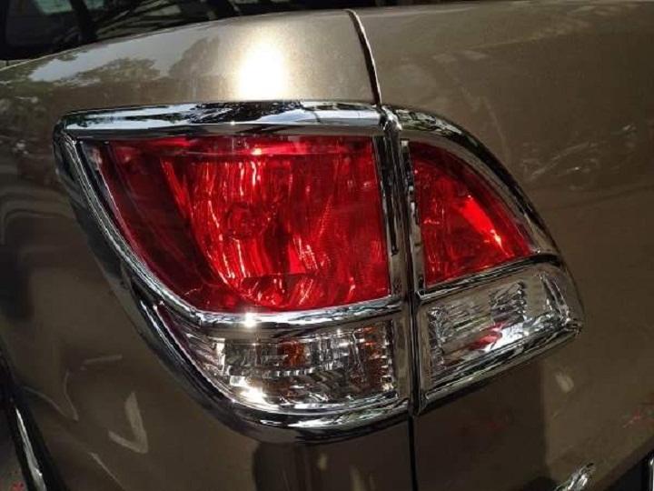 Bộ ốp viền đèn hậu mạ crom xe mazda bt50 form 2014-2020.