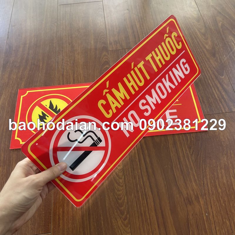 Bảng mica cấm lửa, cấm hút thuốc 15 x 30cm