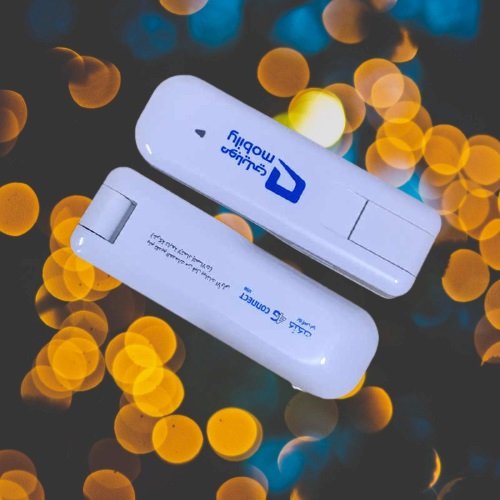 USB Dcom 3G 1K3M đa mạng dễ sử dụng ,truy cập internet tốc độ gió