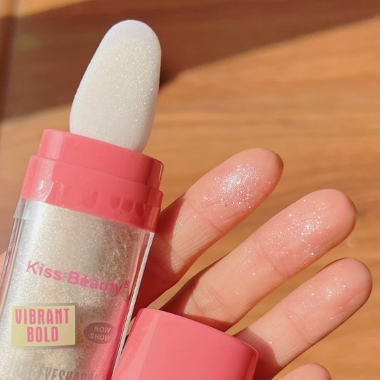 Phấn phủ bột nhũ bắt sáng Kiss Beauty lấp lánh