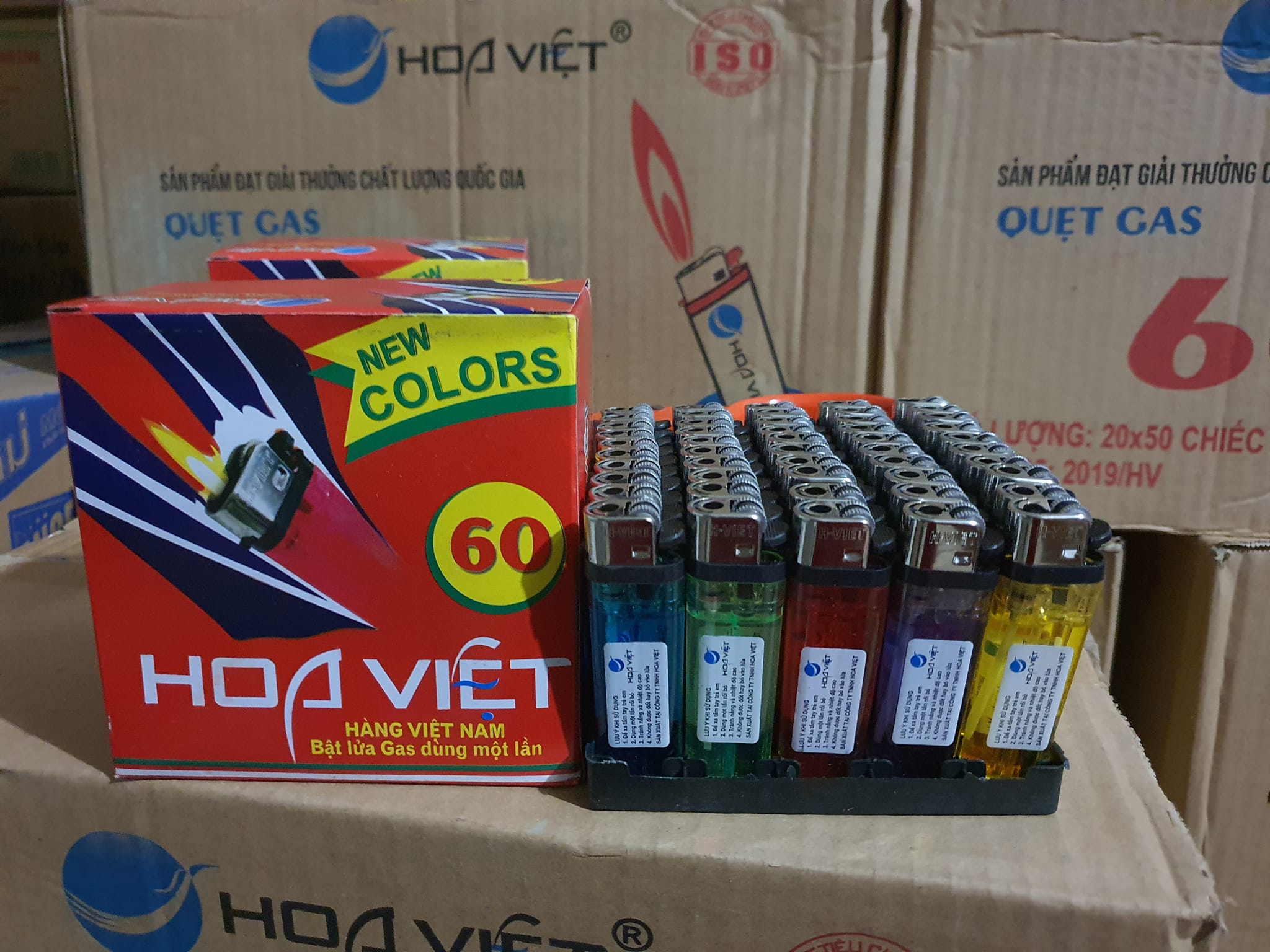 Bật quẹt lửa Hoa Việt ( hộp 50 cái)