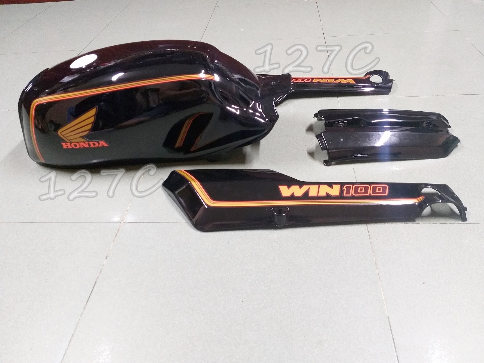[Hcm] Combo Set of Large Fuel Tank & Large & Small Trunk Win 100Cc (Black/Red)