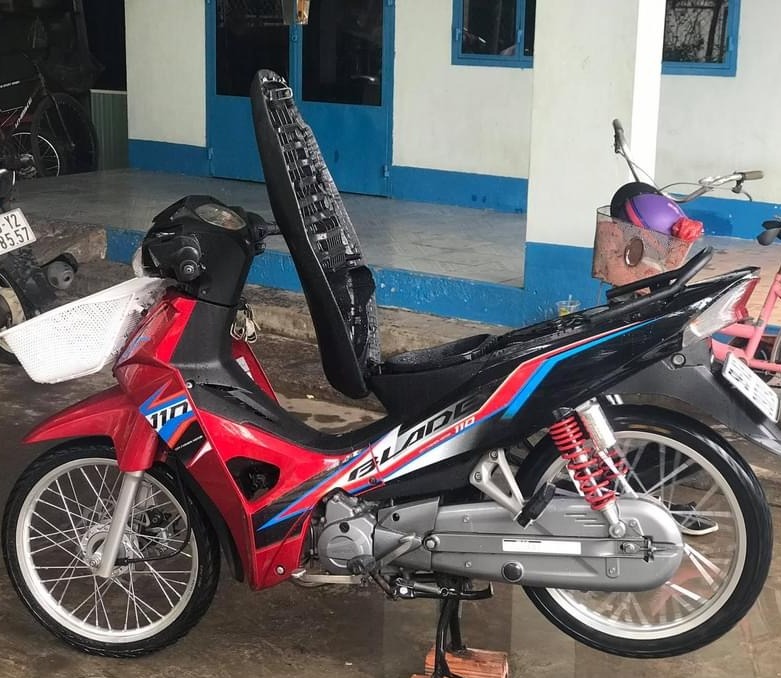 Tem rời honda waave blade 110 đỏ đen
