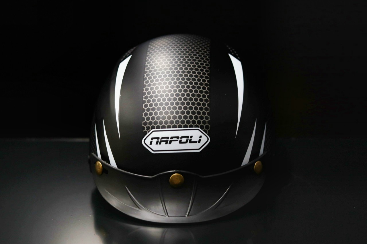 Mũ bảo hiểm 077 tổ ông NAPOLI (MÀU ĐEN TRẮNG)