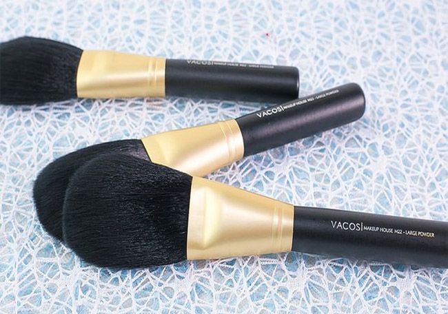 Cọ Phủi Đầu Dẹp Vacosi Short Large Powder Brush M22