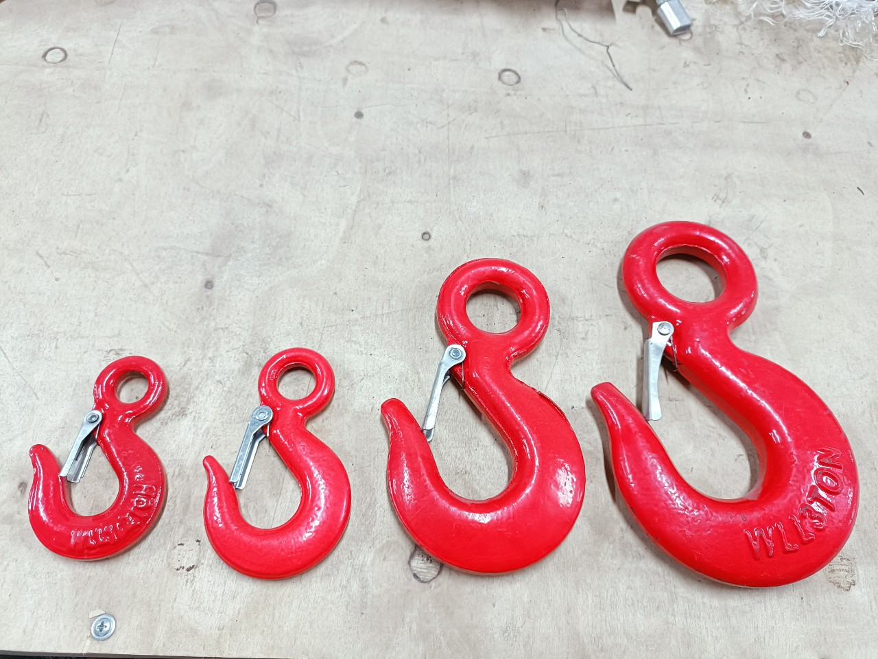 Móc cẩu tròn [ 2 tấn ]