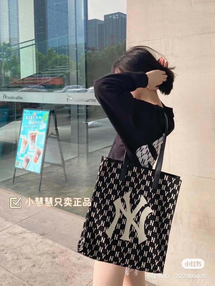 Túi MLB NY MONOGRAM TOTE BAG BLACK, YELLOW