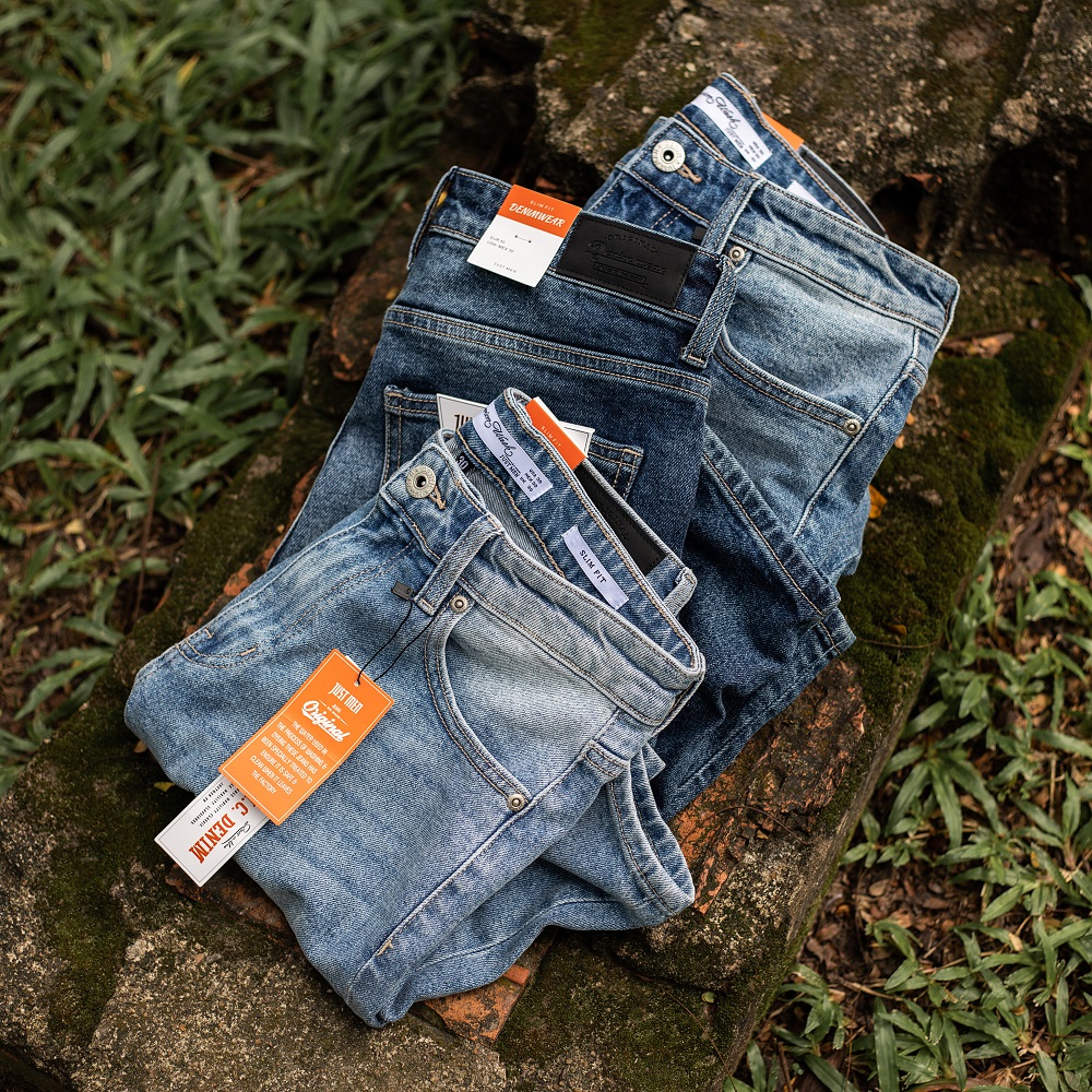 Quần Shorts Jeans Trơn Just Men 220105