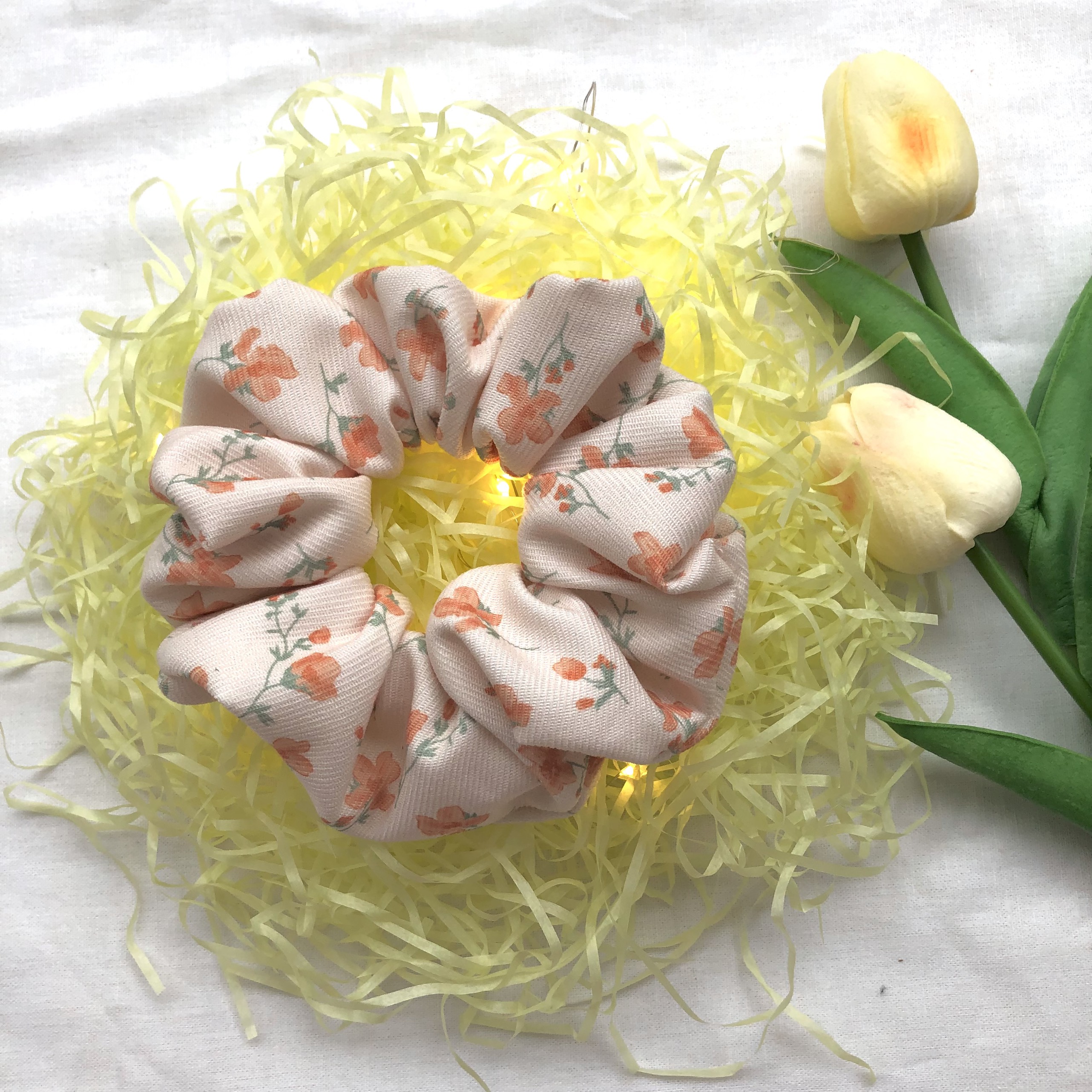 Cột tóc Srunchies vải nhung hoa nhí xinh xắn- Mimosa Handmade
