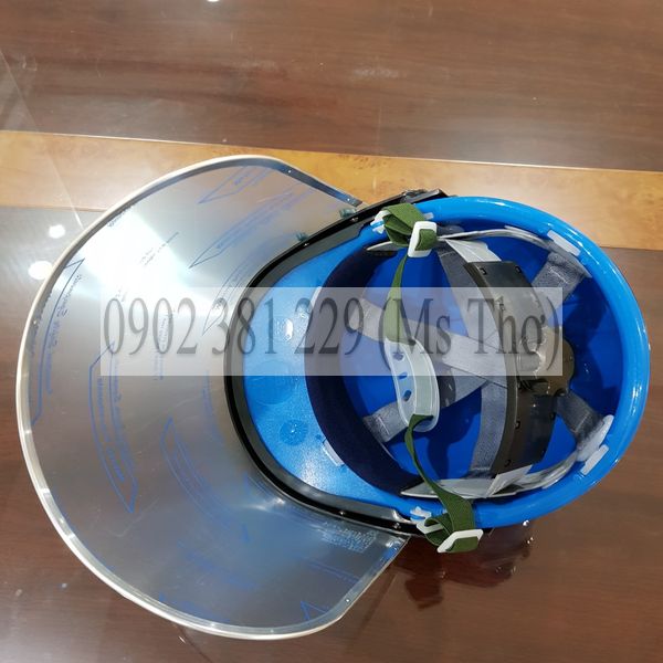 Nón Bảo Hộ Lao Động EAGLE Đài Loan có kính che mặt