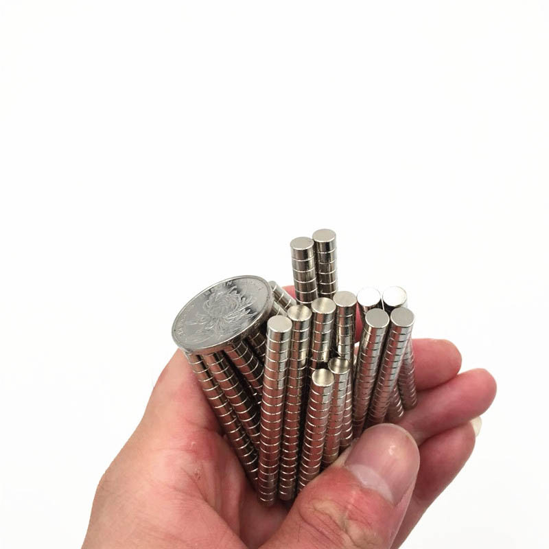 Nam châm đất hiếm 5x3mm mạ Niken lực từ N35