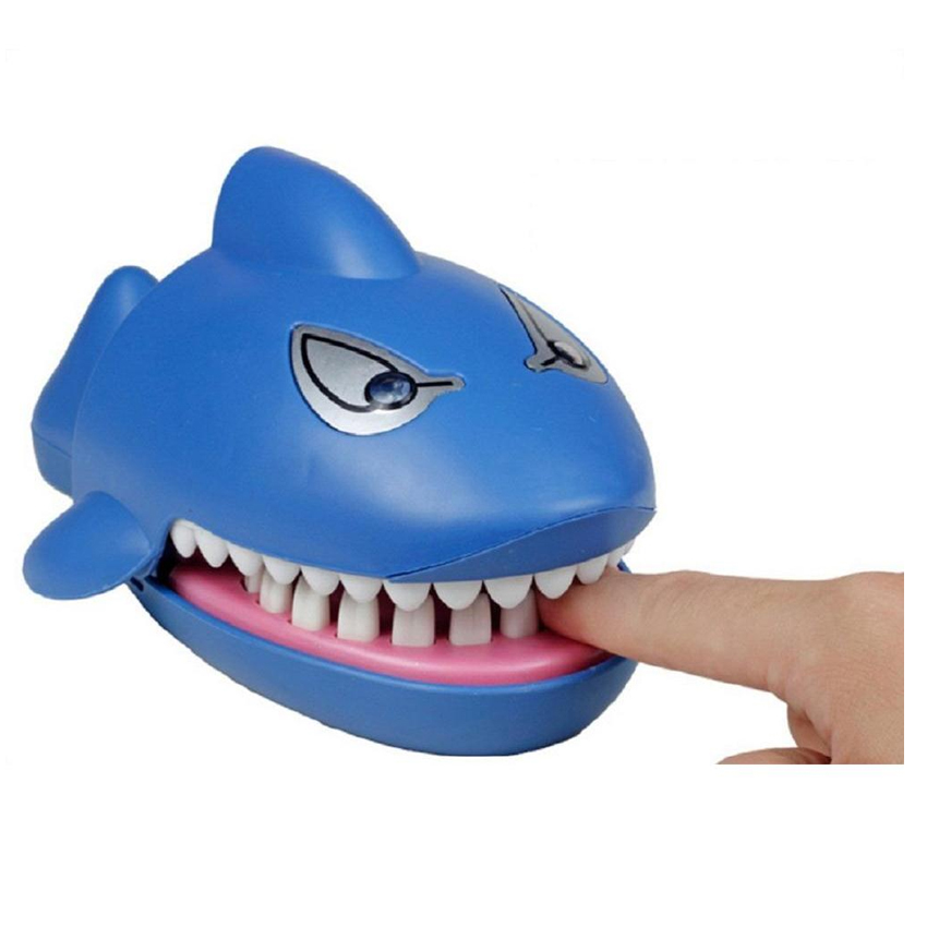 [HCM]Hộp đồ chơi cá mập cắn tay có nhạc