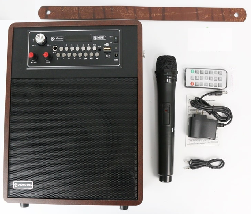Loa Bluetooth Karaoke A062 tặng kèm một micro không dây