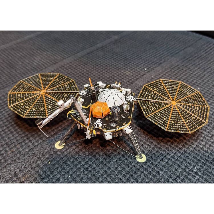 Mô Hình 3D Kim Loại Phi Thuyền Insight Mars Lander (chưa ráp)