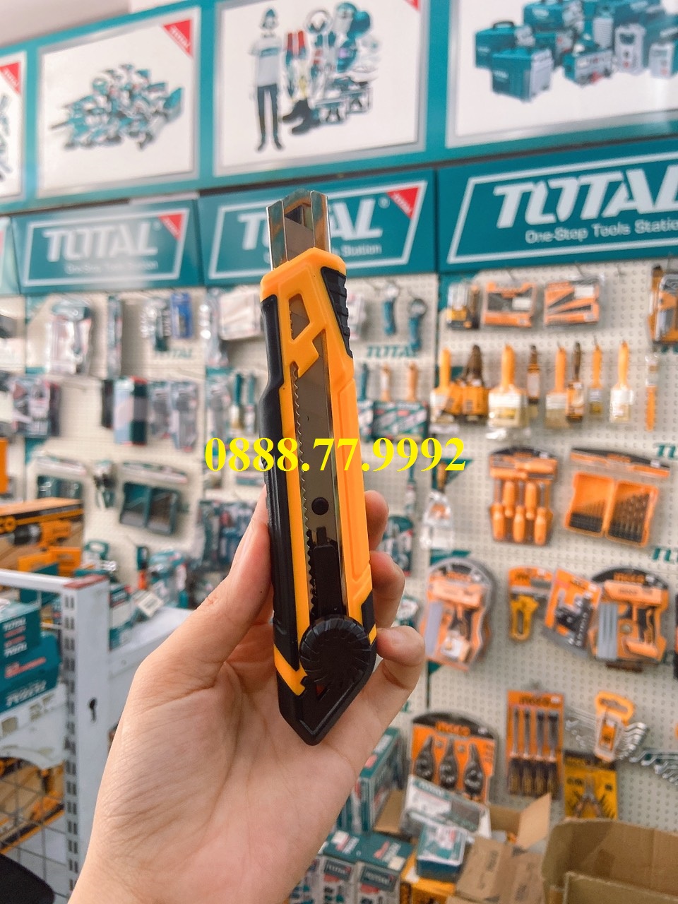 158mm dao rọc giấy ingco hkns16618