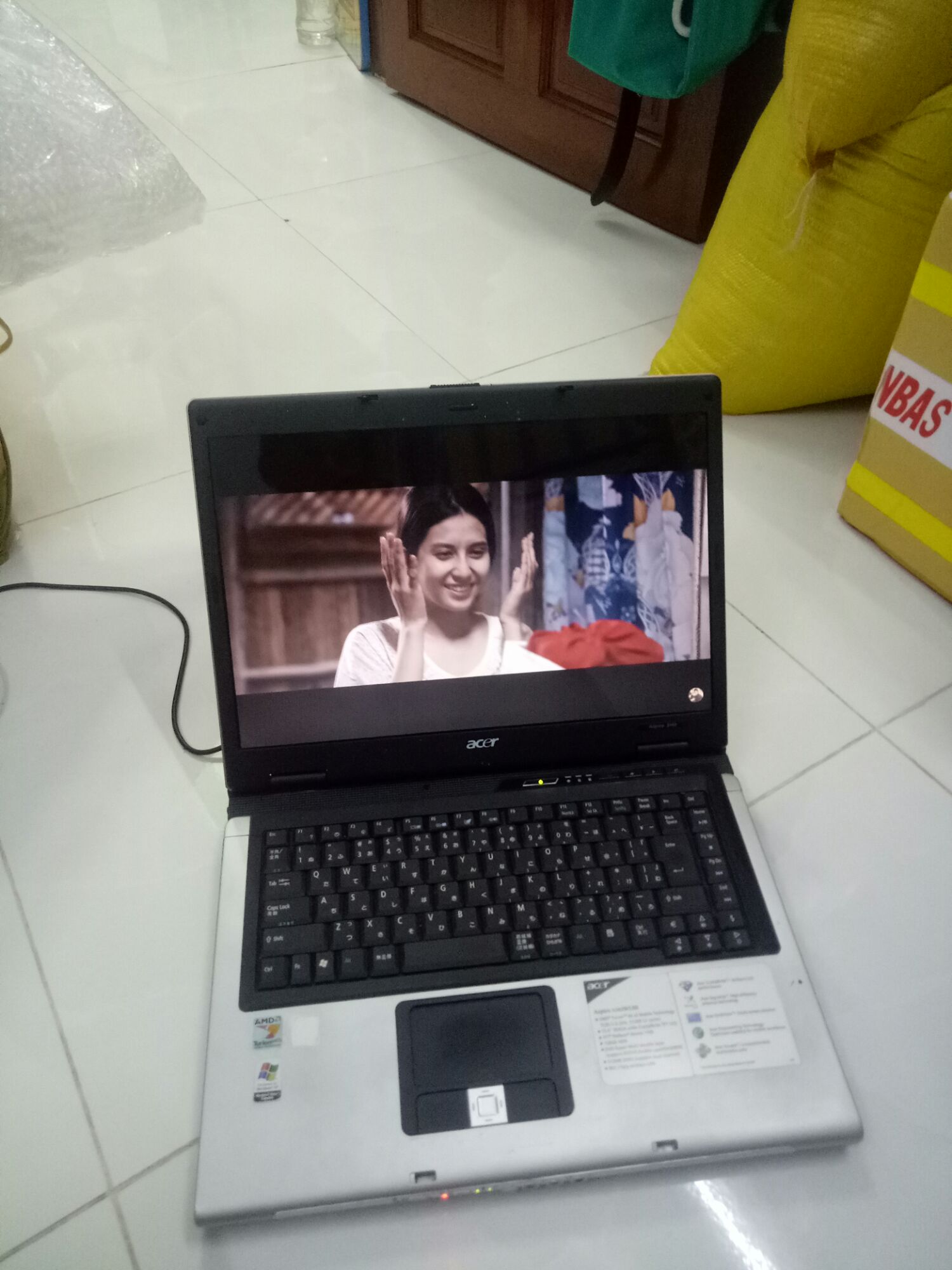 ACER spire 5100 cho bé học tập online