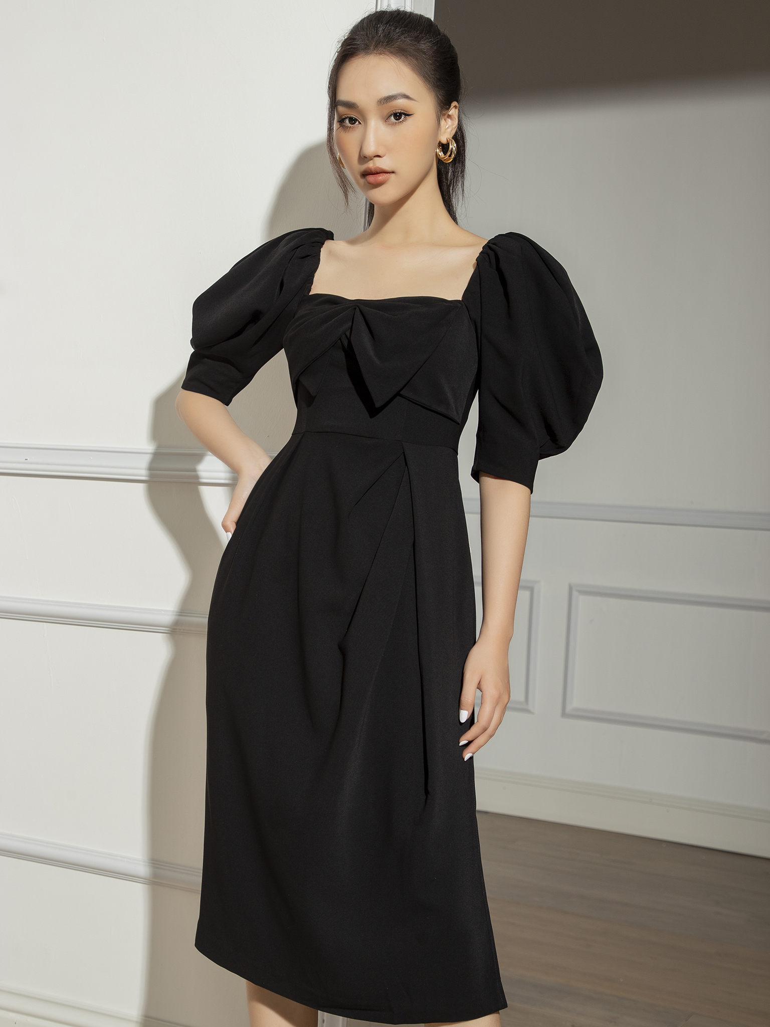Váy cổ vuông chun vai by D.CHIC MS: 282707