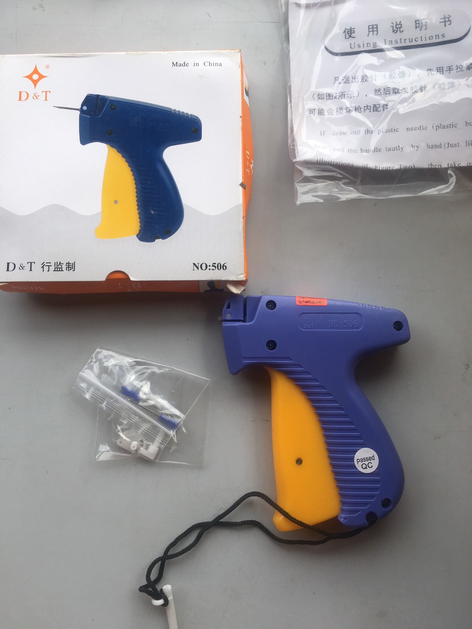 Dụng cụ bắn mạc lên quần áo d&t 506