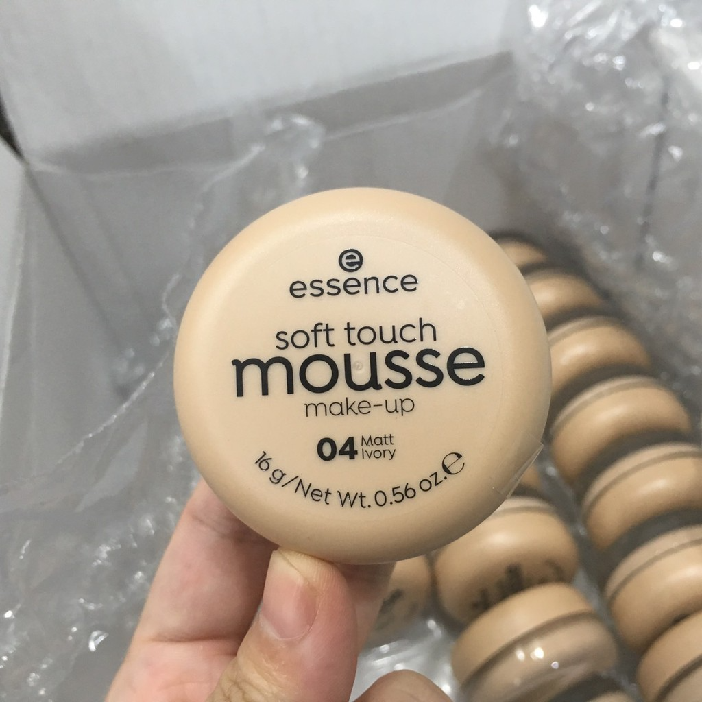 Phấn Tươi Essence Soft Touch Mousse 04 Matt Ivory Đức 16g