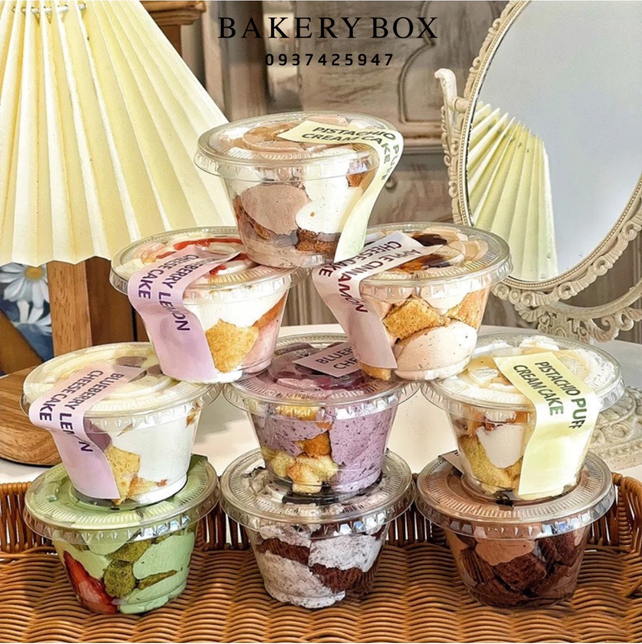 Ly kem nhọn nắp bằng đựng tiramisu, mousse, kem tươi