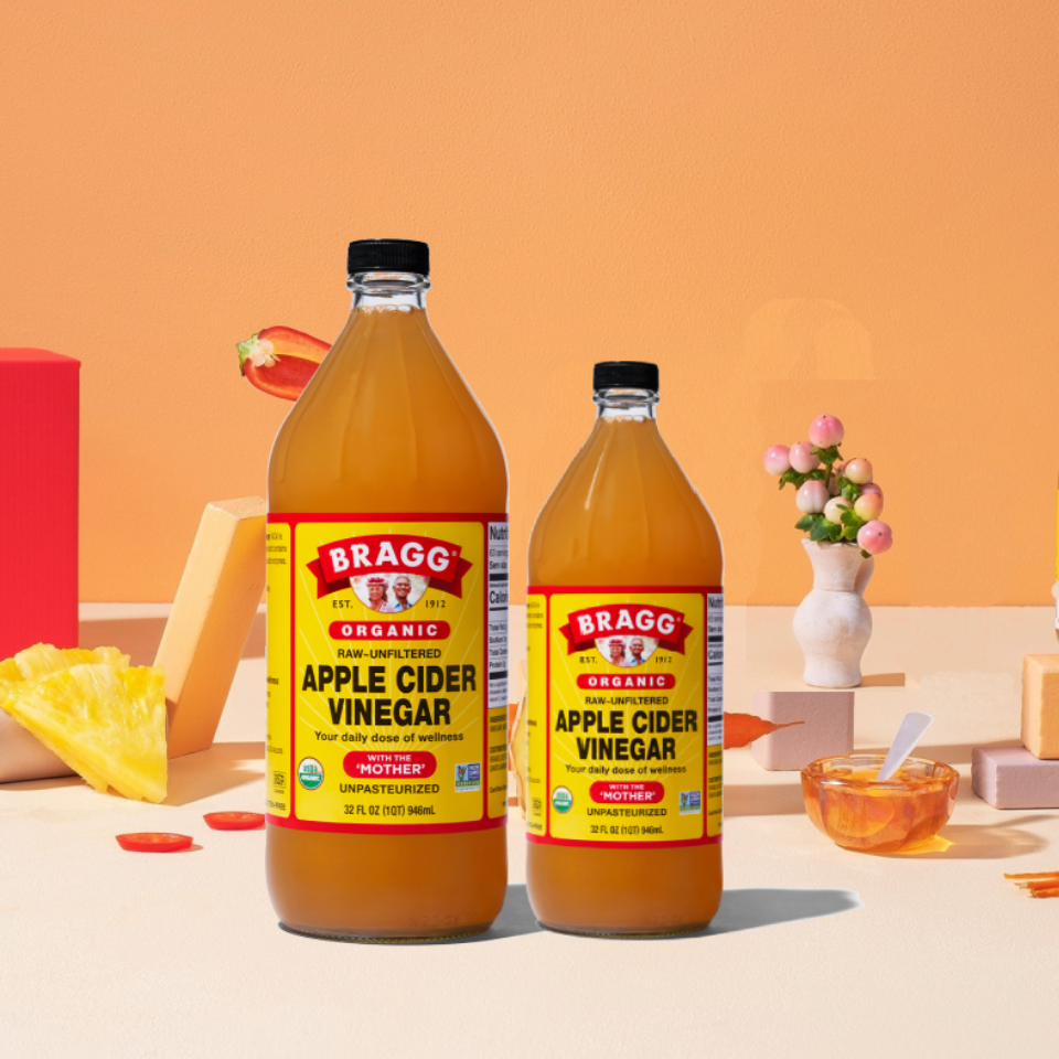 Giấm táo hữu cơ Bragg - Raw Apple Cider Vinegar