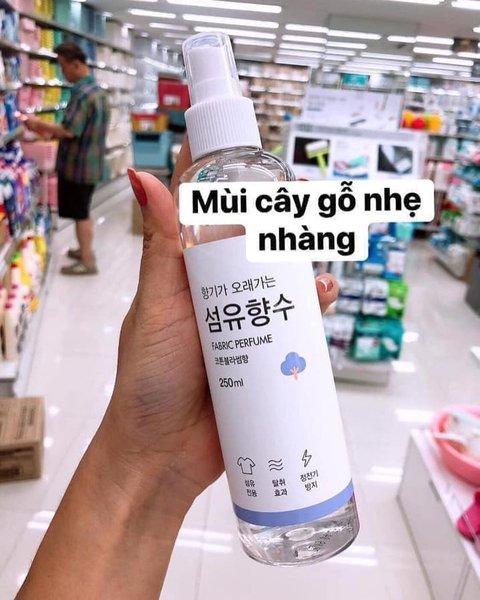 [HCM]Xịt Thơm Quần Áo Fabric Perfume Hàn Quốc 250ml
