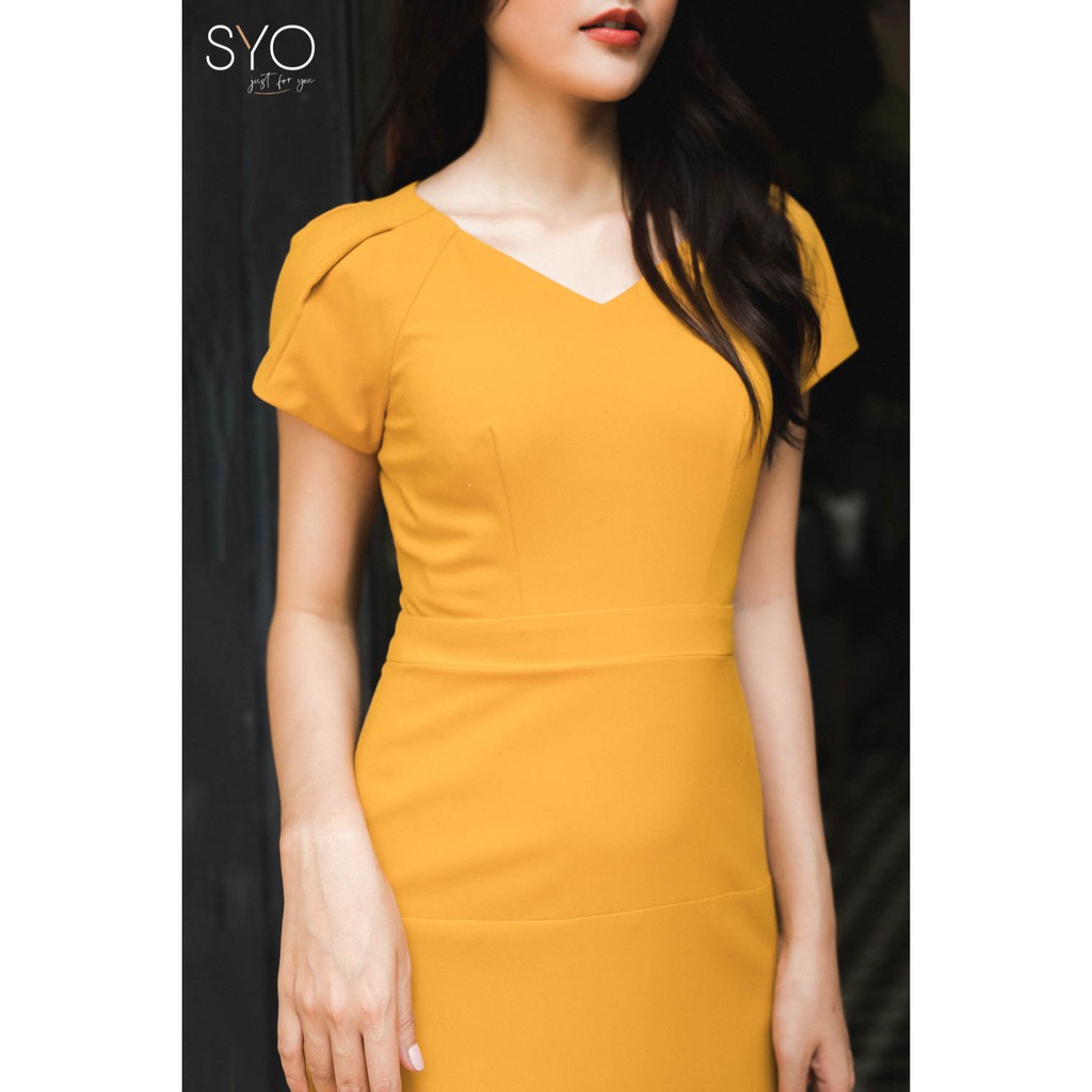Đầm Công Sở Cổ V Tay Ngắn D4220007