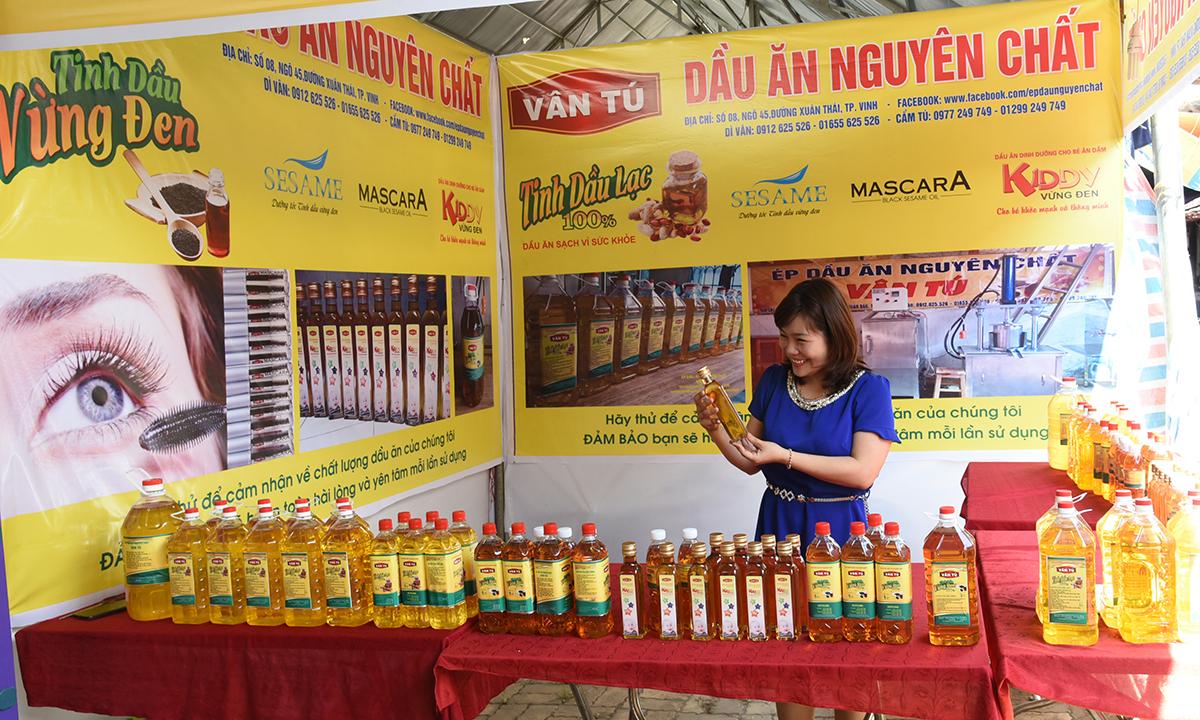 2LIT DẦU LẠC SEN NGHỆ AN (DẬU ĐẬU PHỘNG) NGUYÊN CHẤT