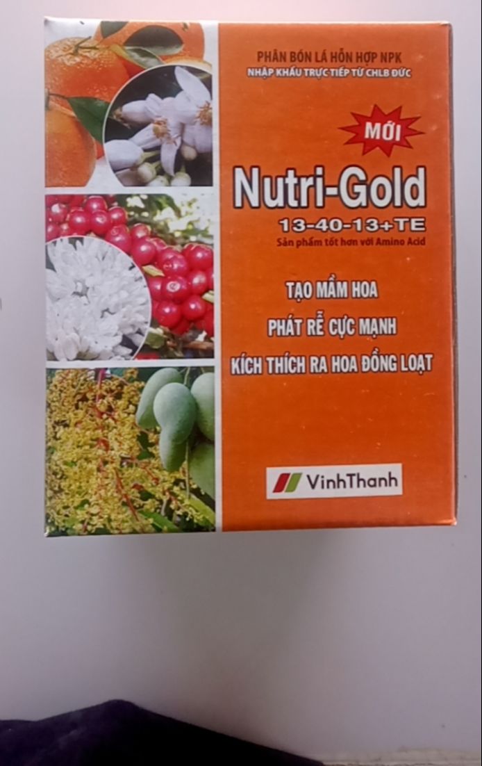 Phân Bón Lá Cao Cấp:NUTRI GOLD 13-40-13+TE gói 100gram