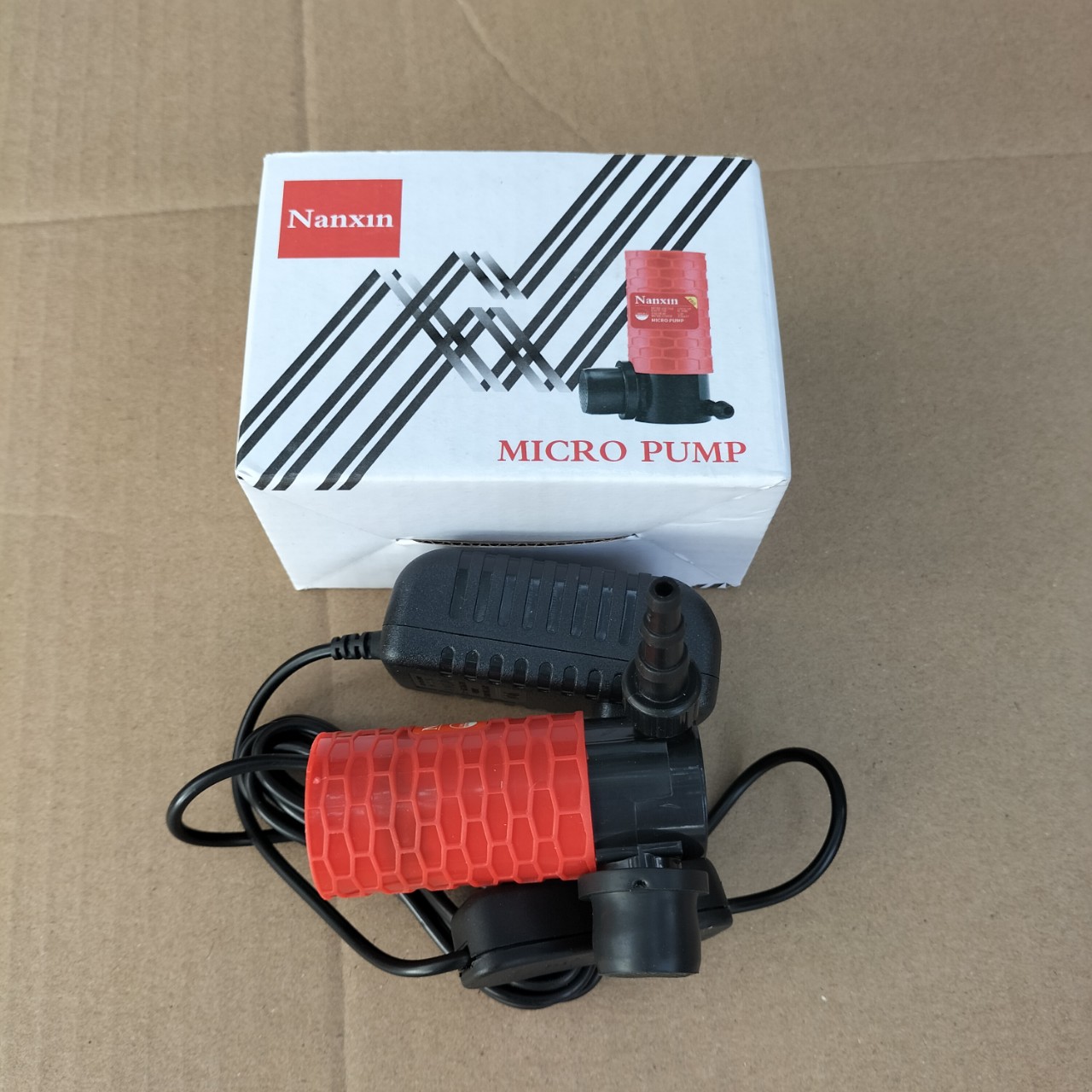 Máy bơm nước mini 12v NanXin -(bơm chìm cắt rãnh tường)