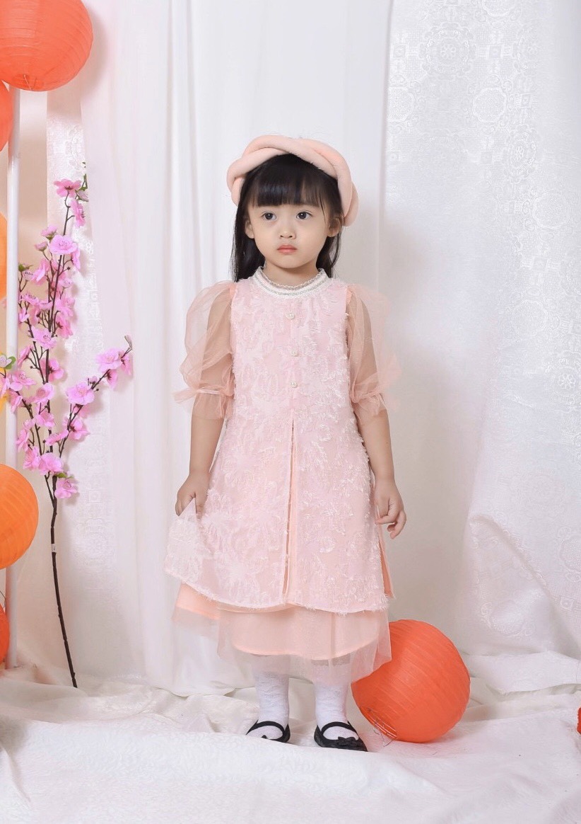 Áo dài cách tân tứ thân kèm mấn đôi điệu đà cho bé gái mùa tết áo dài cách tân cho bé gái
