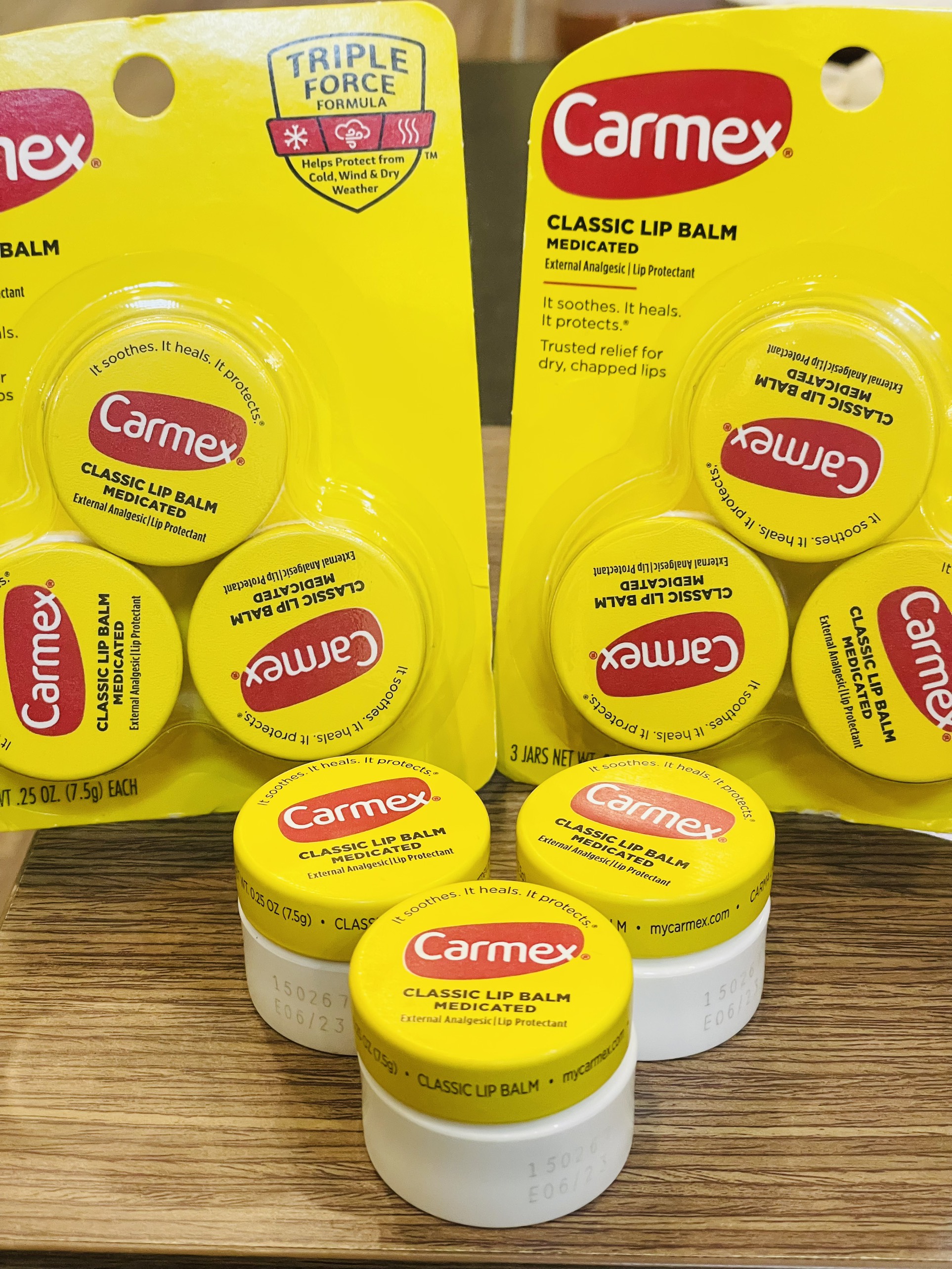 BILL Mỹ Son dưỡng môi Carmex hàng nội địa Mỹ các màu Authentic