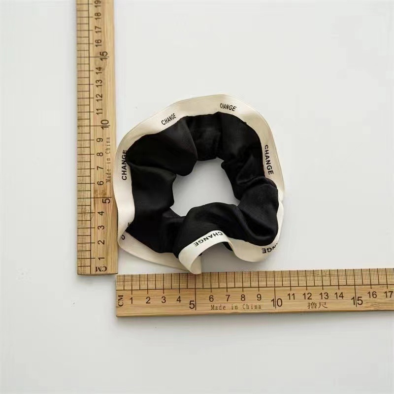 Cột Tóc Scrunchies Có Viền Sang Trọng Chữ Change Để Búi Tóc