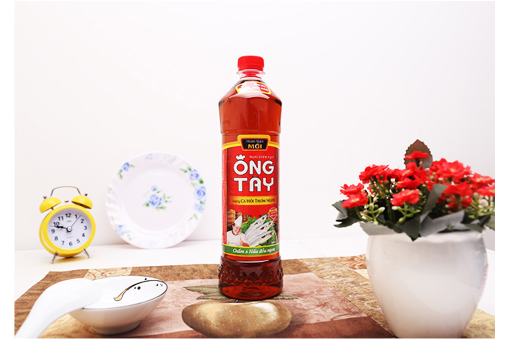 Nước mắm ông tây Chai 900ml