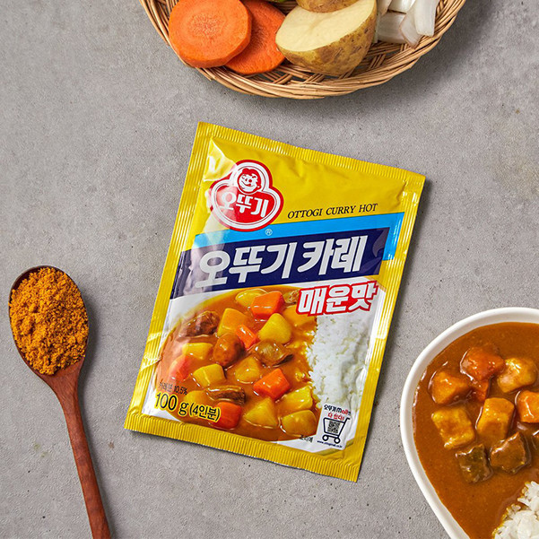 Bột Cà Ri Hàn Quốc Loại Cay/ Hơi Cay Ottogi Gói 100Gr