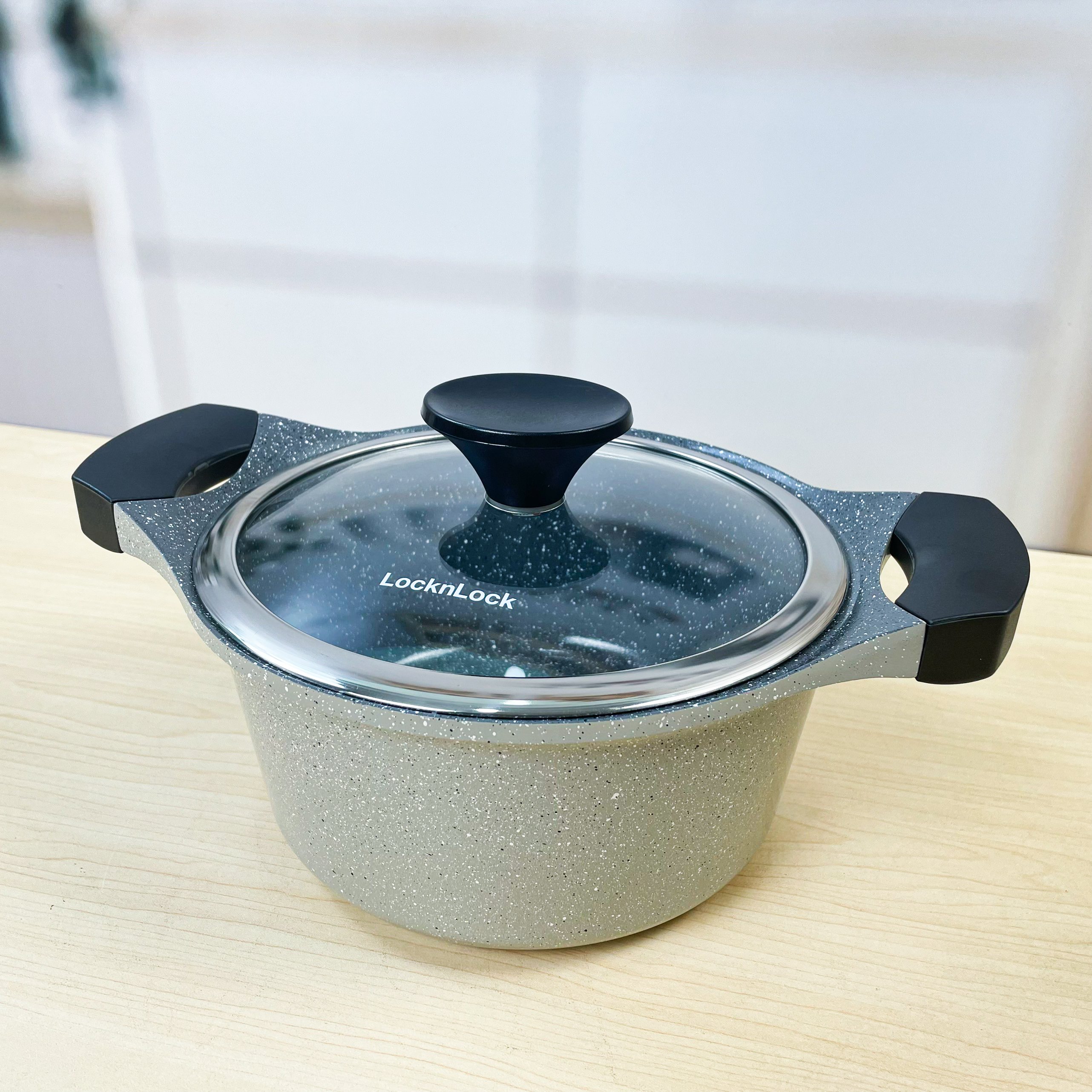 Nồi Lock&Lock dòng Stone 7 lớp 20cm LCA6202D-IH