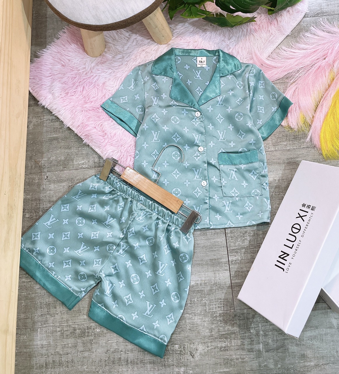 bộ pizama lụa satin cho bé 9-21kg