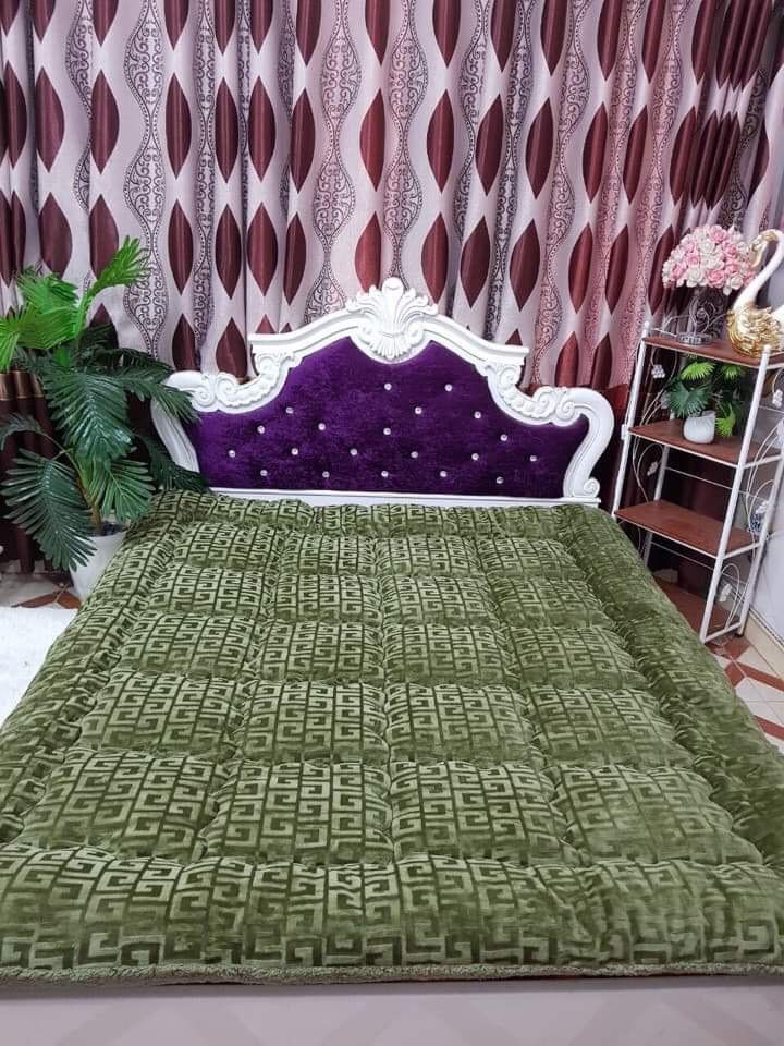 chăn lông cừu chữ vạn siêu ấm