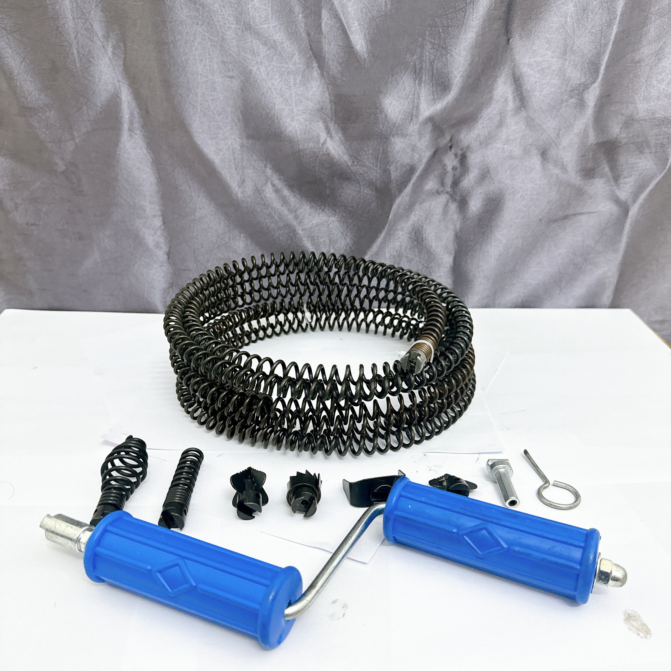 Bộ sản phẩm dây thông cống phi 16 ( bao gồm dây lò xo phi 16 + 6 đầu thông + 1 đầu kết nối + 1 tay quay )