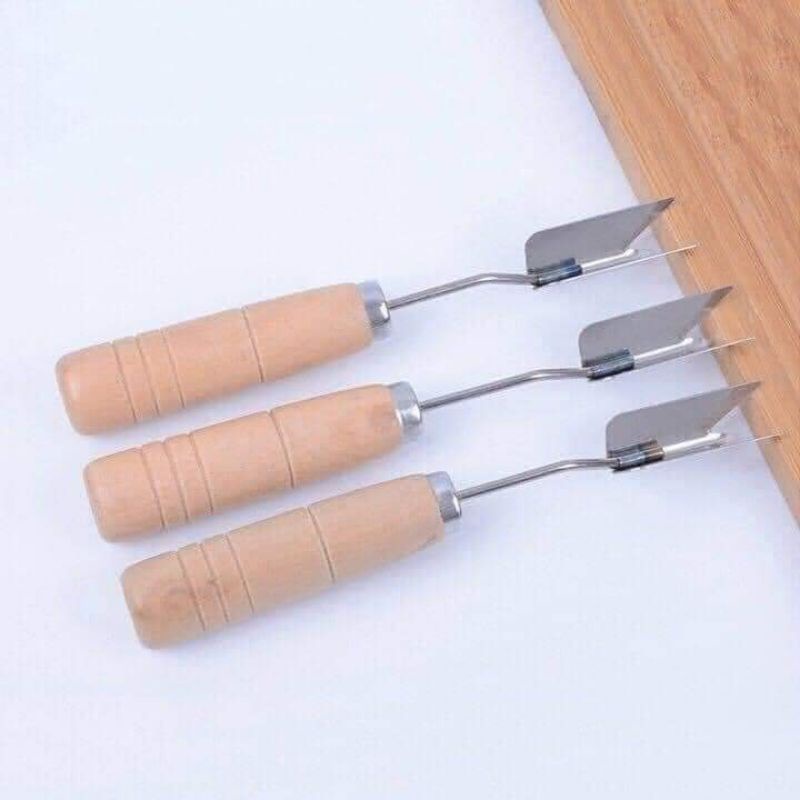 Gọt mắt dứa cán gỗ tiện dụng