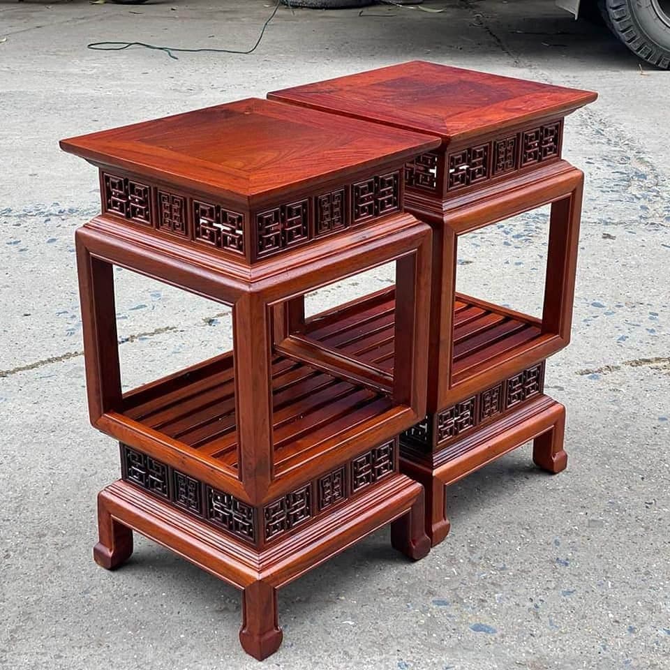 Đôn đèn gỗ hương đỏ Nam Phi (cao 60 cm, mặt 30 x 30 cm)
